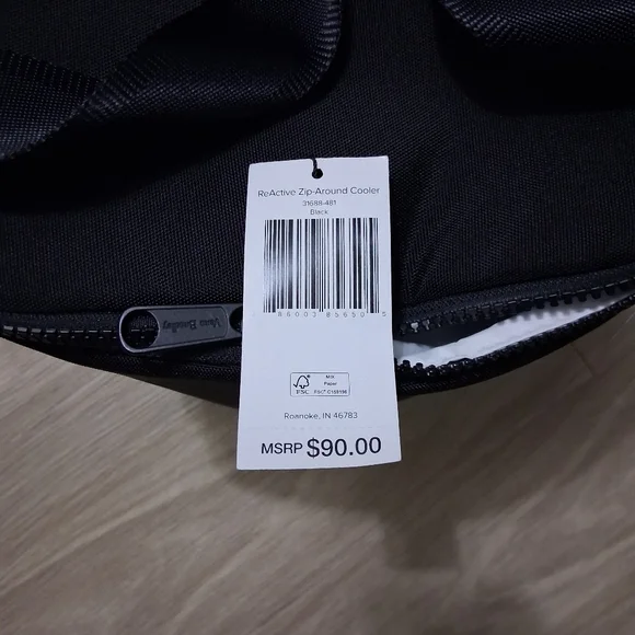 Star Wars Black VERA BRADLEY Cooler/ Lunch Bag Black And White - Picture 3 of 9